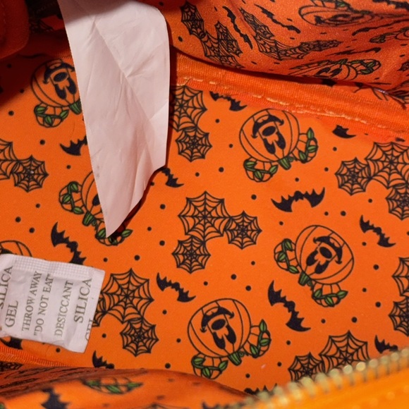 EUC Loungefly Disney Mickey-O-Lantern Mini Backpack Glow In Dark Faux Leather - Picture 7 of 8